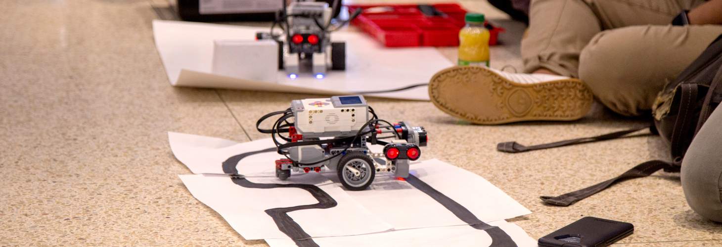 Robot model on paper path