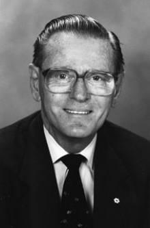 Dr. H. Ian Macdonald