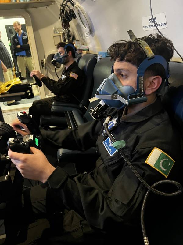 Hassan Mohsin undergoing hypoxia awareness training