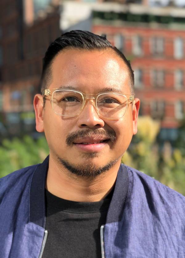 Headshot of Robert Diaz