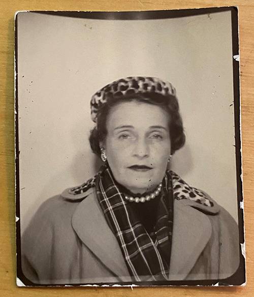 photograph of headshot of Ilona Barta circa 1950s