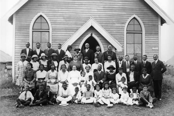 Archival photograph of the Emanuel African Methodist Church congregation, early 1920s, Edmonton..